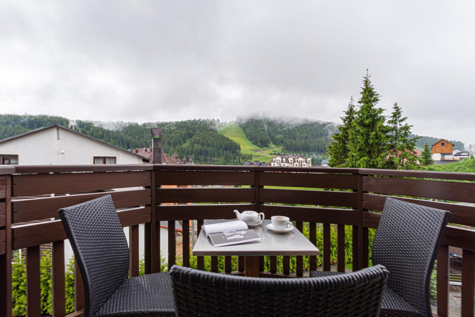 Graal Resort Bukovel Exterior photo